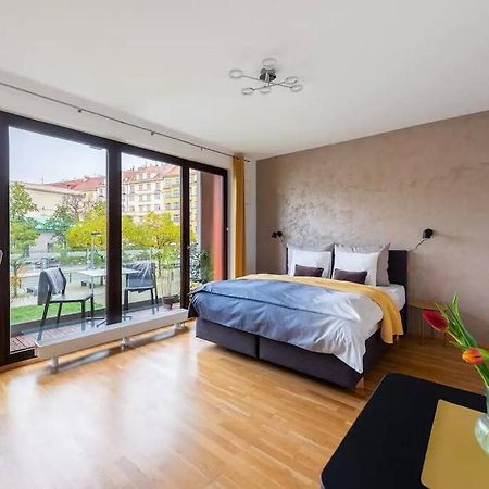 Apartment W/ Free Garage Parking Prague Luaran gambar