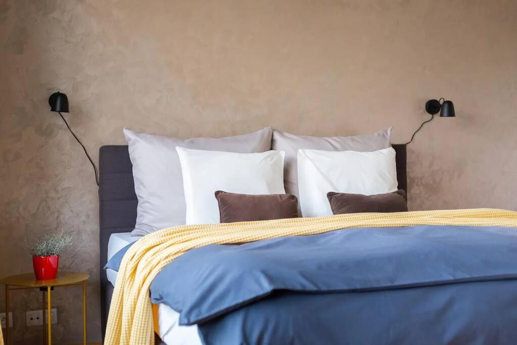 Apartment W/ Free Garage Parking Prague Luaran gambar